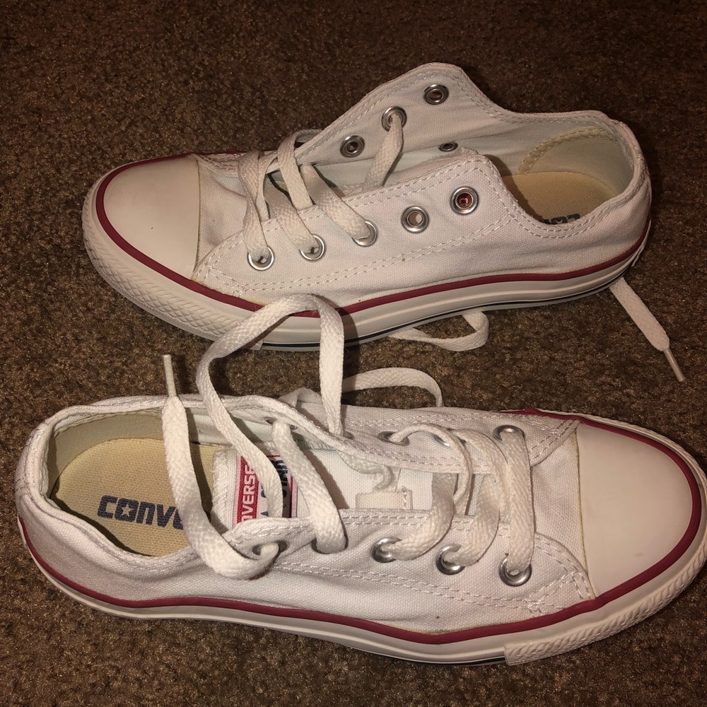 Women’s converse size 6
